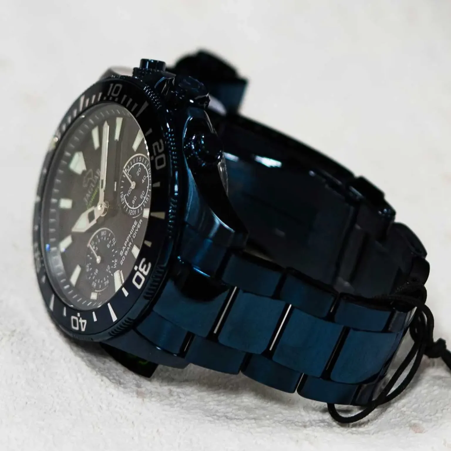 Reloj Jaguar de lado